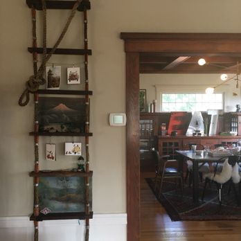 LODGE 902 - View from Living Room to Dining Room - Bed & Breakfast Near Me - Hood River, Oregon