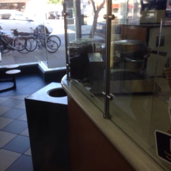Baskin-Robbins - Facing lake ave - Ice Cream & Frozen Yogurt Near Me - Pasadena, California
