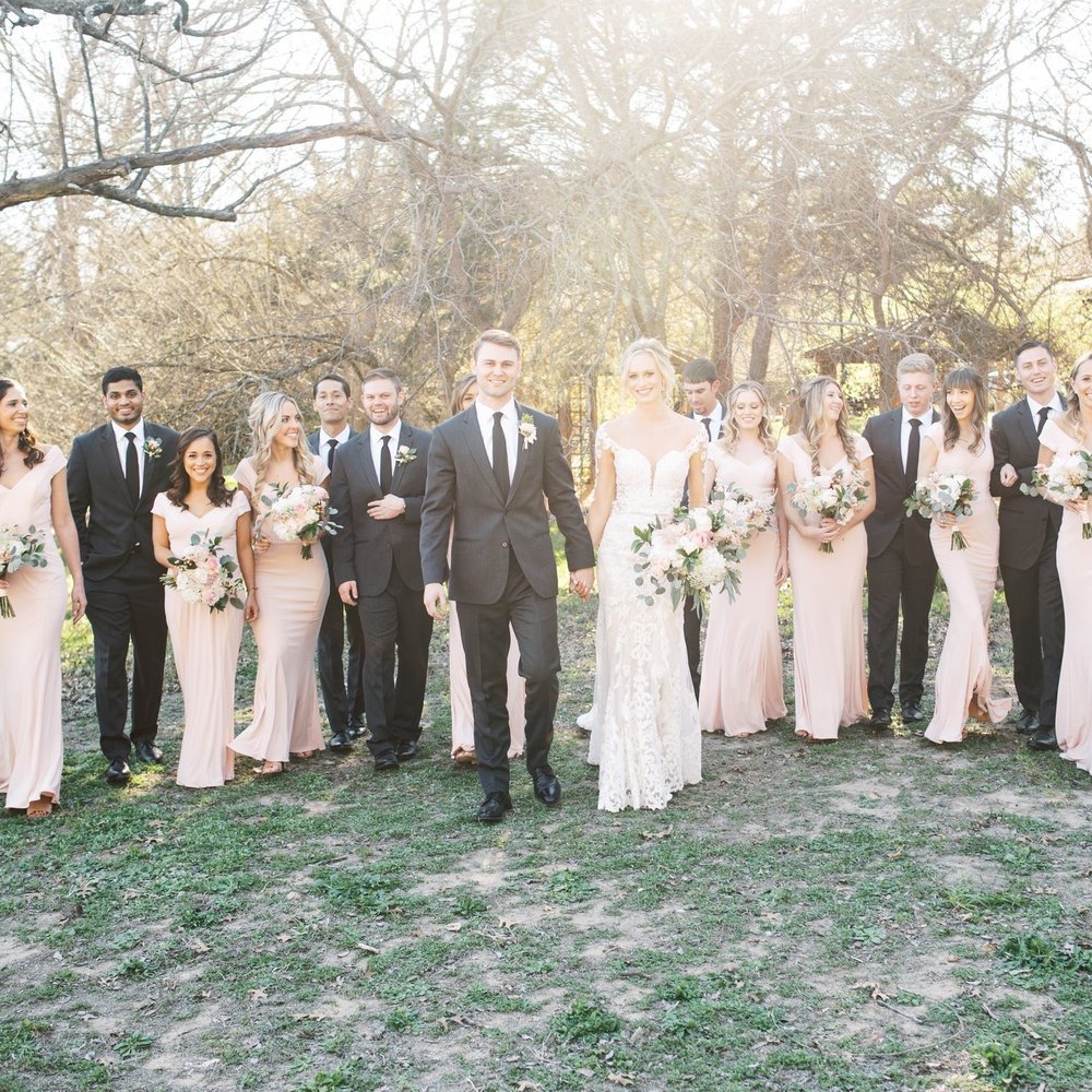 Wedding party! Photography:   Henry Photography