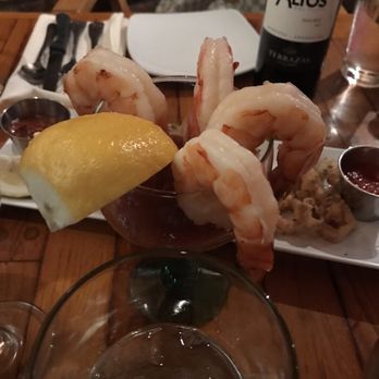 Feeney's Restaurant and Bar - Huge marvelous Jumbo Shrimp Cocktail, perfect - Bars Near Me - Phoenix, Arizona