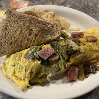 Avanti's - Western omelet - Breakfast & Brunch Near Me - Erie, Pennsylvania Avanti's - Western omelet - Breakfast & Brunch Near Me - Erie, Pennsylvania
