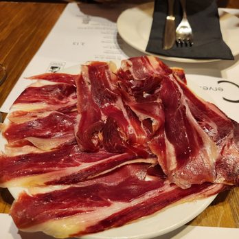 Ciutat Comtal - Somehow they carved some of the best ham I've had and the entire city is half jamon - Tapas Bars Near Me - Barcelona, B Ciutat Comtal - Somehow they carved some of the best ham I've had and the entire city is half jamon - Tapas Bars Near Me - Barcelona, B