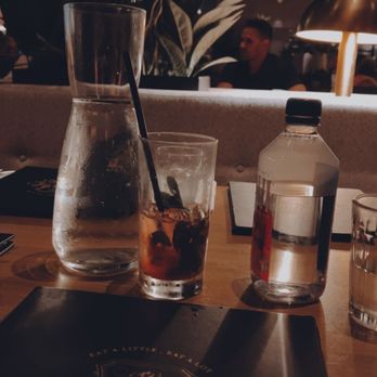 Earls Kitchen + Bar - Cocktail Bars Near Me - Plano, Texas