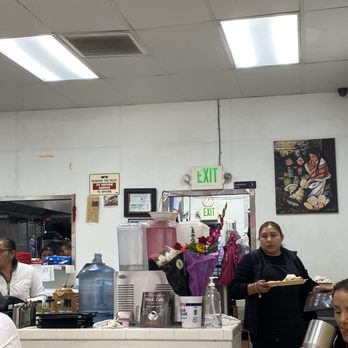 Blvd Café - Entrance and staff direct me to take a seat - Mexican Near Me - Los Angeles, California Blvd Café - Entrance and staff direct me to take a seat - Mexican Near Me - Los Angeles, California
