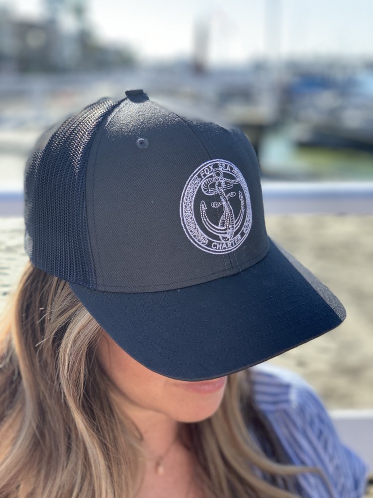 Fox Sea Charter Logo