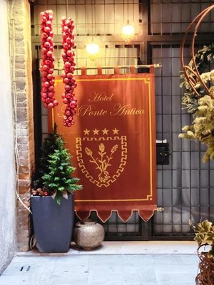 Al Ponte Antico by null