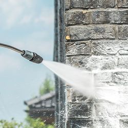 Daniel & Daniel: Pressure Washing