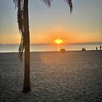Riptide Oceanfront Hotel & Tiki Bar - Hotels Near Me - Hollywood, Florida Riptide Oceanfront Hotel & Tiki Bar - Hotels Near Me - Hollywood, Florida
