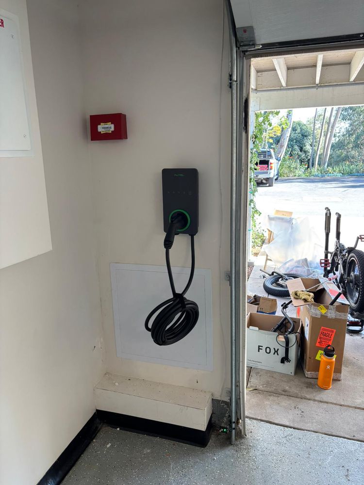 Slide of Lightning Electric & Solar