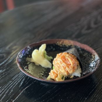 Hikari Hand Roll Bar - Sushi Bars Near Me - Minneapolis, Minnesota