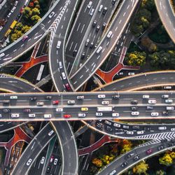 LinQride - We take car of the drive for you.