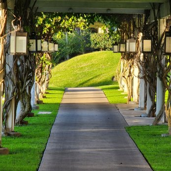 Hyatt Regency - Covered path with lanterns by amphitheater - Hotels Near Me - Newport Beach, California Hyatt Regency - Covered path with lanterns by amphitheater - Hotels Near Me - Newport Beach, California