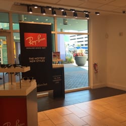 Sunglass Hut