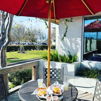 Becks Prime - Outdoor Patio - Hot Dogs Near Me - Houston, Texas
