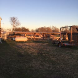 Mitch's Gun Shop - The short range.