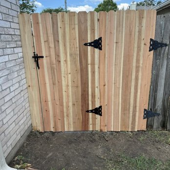 Texas Fence Builders - Fences & Gates Near Me - Houston, Texas Texas Fence Builders - Fences & Gates Near Me - Houston, Texas