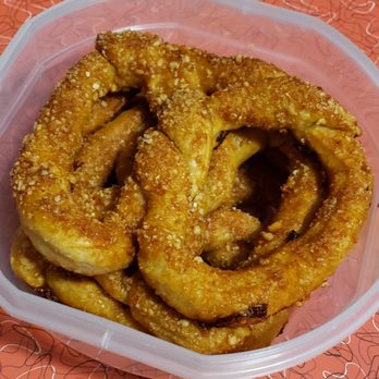 Auntie Anne's - Sweet Almond - Fast Food Near Me - Arcadia, California Auntie Anne's - Sweet Almond - Fast Food Near Me - Arcadia, California