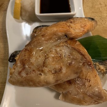 Akasaka - Salmon Kama - Japanese Near Me - Honolulu, Hawaii