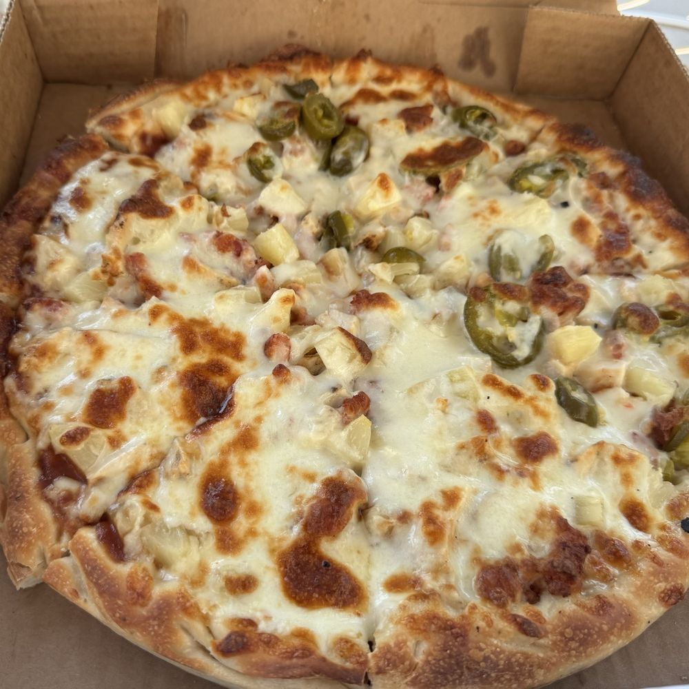 Lillian's Pizza - 14" Pan Hot Hawaiian - Pizza Near Me - Pensacola, Florida Lillian's Pizza - 14" Pan Hot Hawaiian - Pizza Near Me - Pensacola, Florida