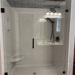 Brannock's Glass & Vinyl - Shower Doors