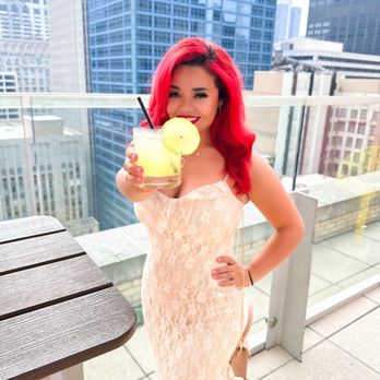 Aire Rooftop Bar - Wine Bars Near Me - Chicago, Illinois Aire Rooftop Bar - Wine Bars Near Me - Chicago, Illinois