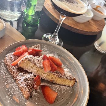 Casita - Cocktail Bars Near Me - Sherman Oaks, California