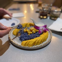Thai on Ventura - The Mango + Sweet Rise Dessert