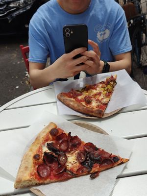 La Flor Pizza by null