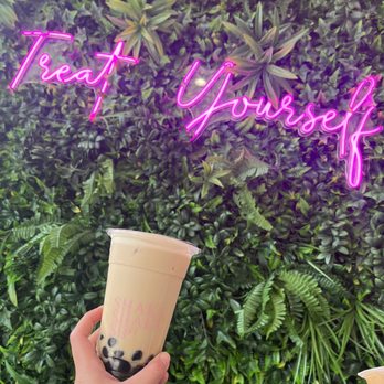 Sweet Straw - Honey Daze (Oolong MT with honey!) - Bubble Tea Near Me - Napa, California