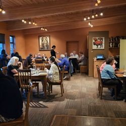 Madison Crossing Lounge - Indoor dining