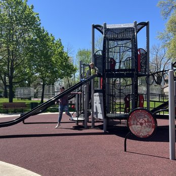 Drakefield Park - Fantastic equipment and features! - Parks Near Me - Cleveland, Ohio Drakefield Park - Fantastic equipment and features! - Parks Near Me - Cleveland, Ohio