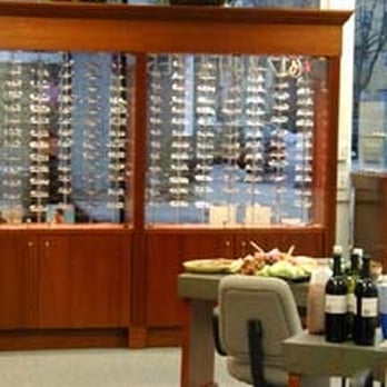 Custom Eyes - Optometrists Near Me - Cambridge, Massachusetts