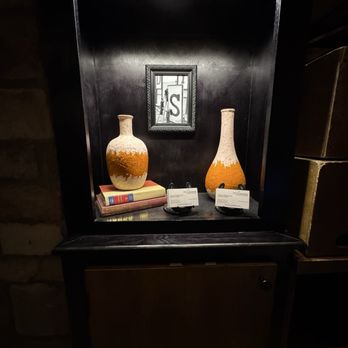 LongHorn Steakhouse - Inside - Steakhouses Near Me - Northridge, California LongHorn Steakhouse - Inside - Steakhouses Near Me - Northridge, California