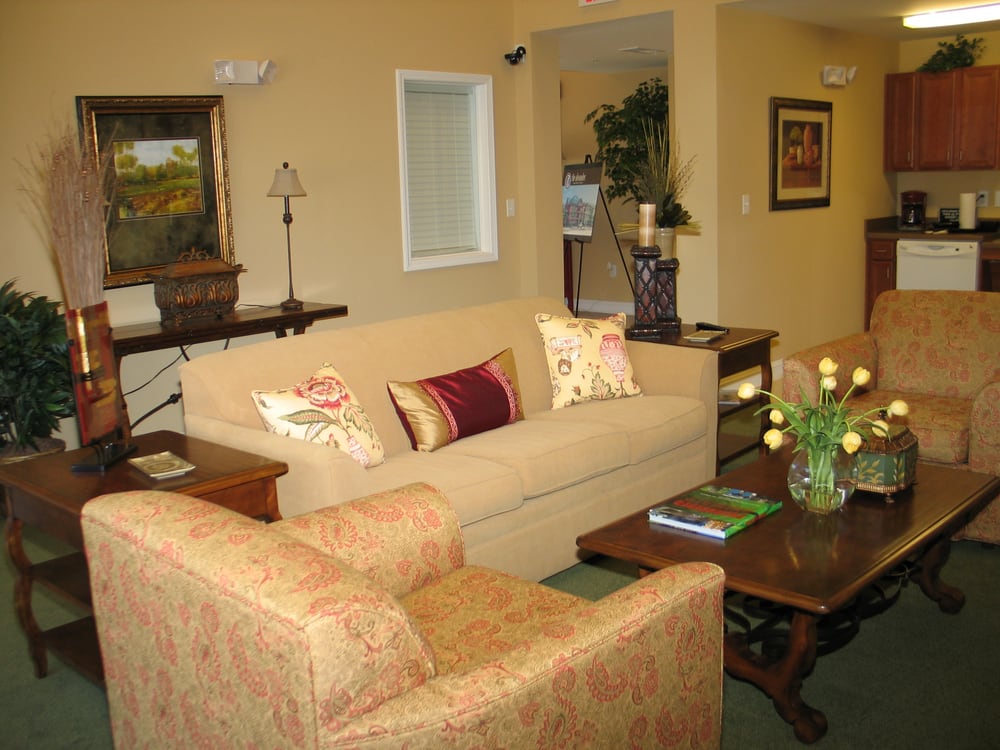 THE MCNEEL APARTMENTS Updated September 2024 11 Photos 1214