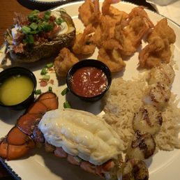 The Ultimate. Everything was good for the most. Lobster was a little over cooked but no issue. The Ultimate. Everything was good for the most. Lobster was a little over cooked but no issue.