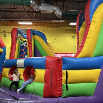 Jump & Jack's - Obstacle course - Playgrounds Near Me - West Chester, Ohio