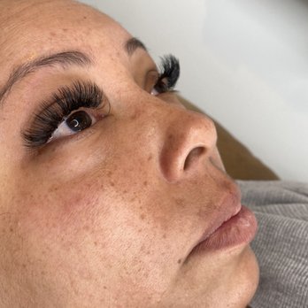 Lash Babes by Rox - Volume lashes. - Eyelash Service Near Me - Lakewood , California Lash Babes by Rox - Volume lashes. - Eyelash Service Near Me - Lakewood , California