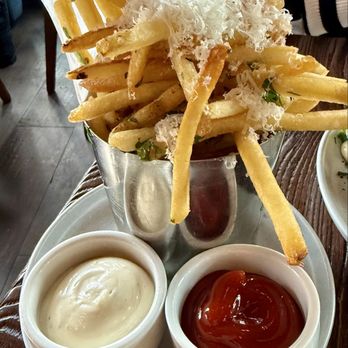 Château - Truffle fries - Cocktail Bars Near Me - Walnut Creek, California