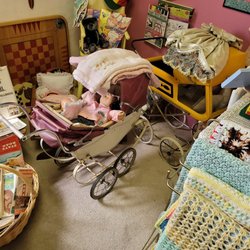 Carriage House Collectibles - Antique Carriages.