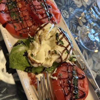 The District Eatery Tap & Barrel - Cocktail Bars Near Me - Sanford, Florida
