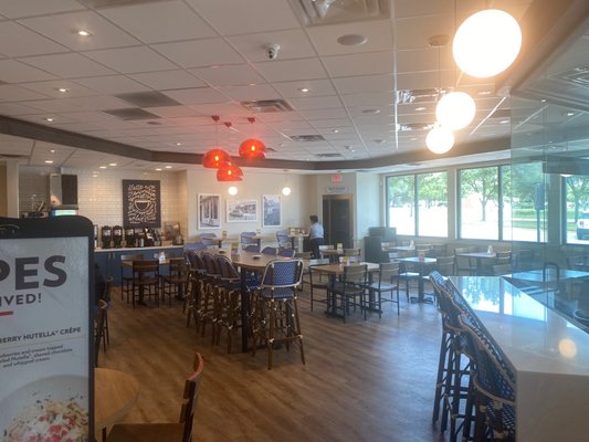 la Madeleine French Bakery & Cafe Montfort by null