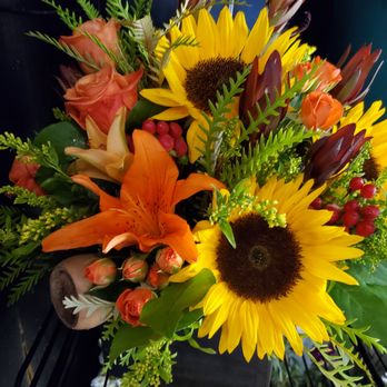 Devine Floral Designs & Gifts - Fall beauty - Florists Near Me - Oglesby, Illinois Devine Floral Designs & Gifts - Fall beauty - Florists Near Me - Oglesby, Illinois