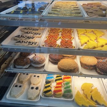 Cinotti's Bakery & Deli - Bakeries Near Me - Jacksonville Beach, Florida