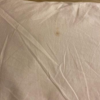 MGM Tower - Stained bed pillow - Hotels Near Me - Atlantic City, New Jersey MGM Tower - Stained bed pillow - Hotels Near Me - Atlantic City, New Jersey