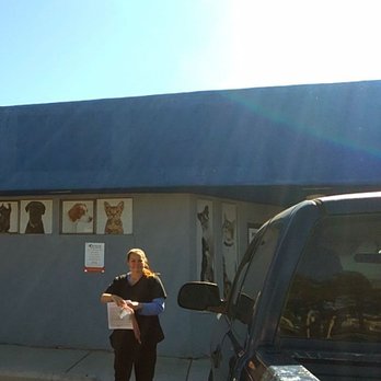Express Vet NM - The Vet Tech coming out to instruct us on after care. - Veterinarians Near Me - Albuquerque, New Mexico