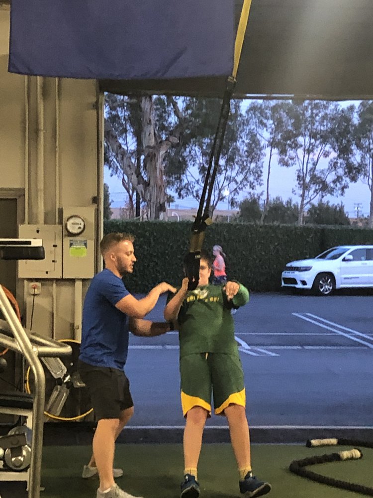 Functional Progressions - Cooper first day of training 11.2019. Single arm work with cast - Trainers Near Me - Austin, Texas Functional Progressions - Cooper first day of training 11.2019. Single arm work with cast - Trainers Near Me - Austin, Texas