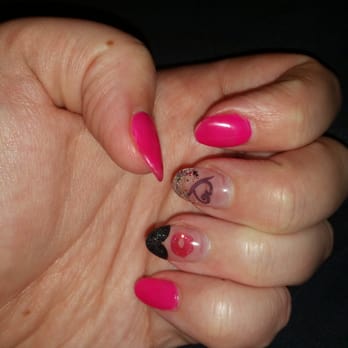 Benitoite Nails & Spa - my valentine nails. billy did a lovely job again!! - Nail Salons Near Me - Tigard, Oregon