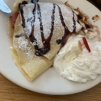 Pauley's Original Crepe Bar - Strawberry Nutella crêpe - Creperies Near Me - Athens, Georgia