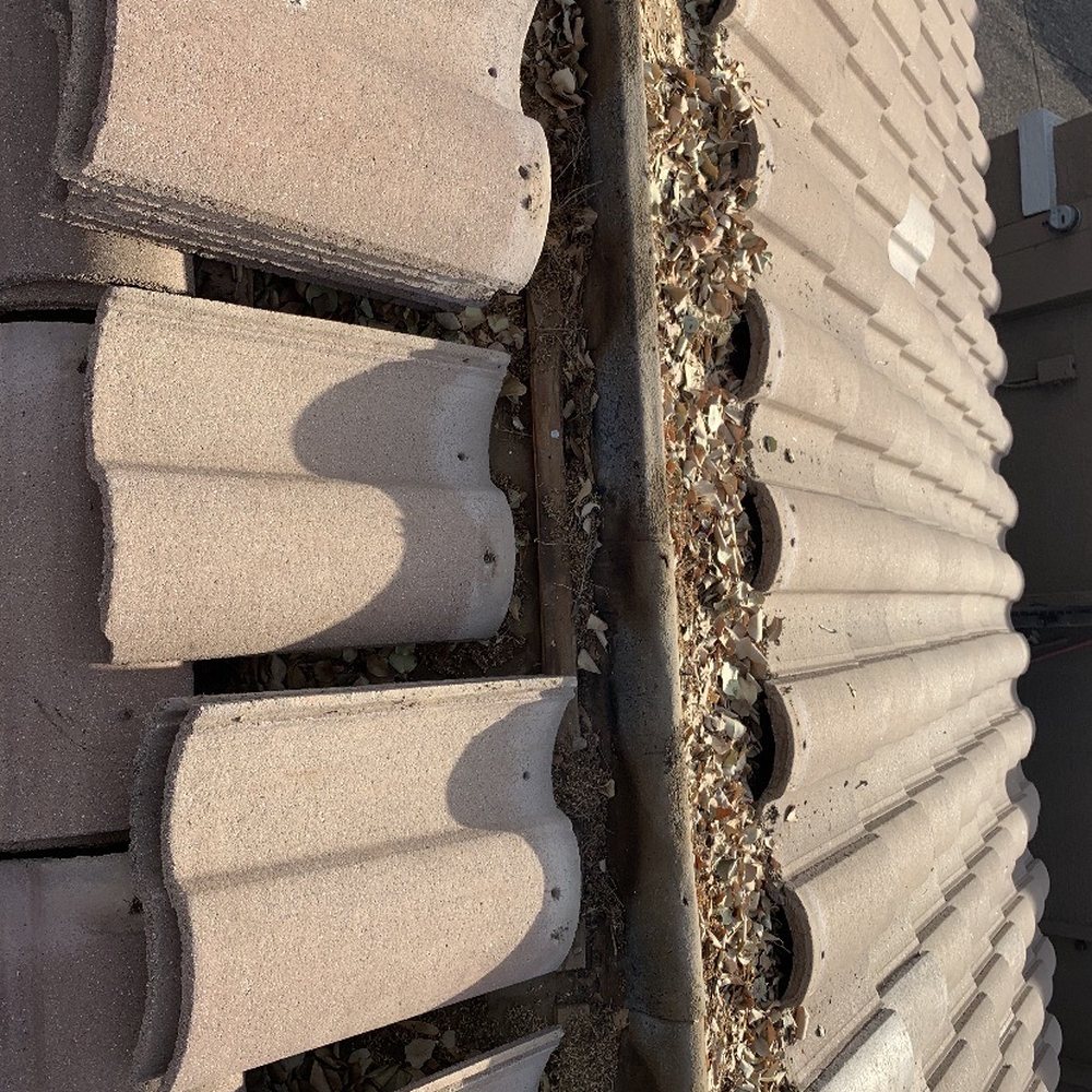 Ready Roofing - Old roof with tons of debris - Roofing Near Me - Cave Creek, Arizona Ready Roofing - Old roof with tons of debris - Roofing Near Me - Cave Creek, Arizona