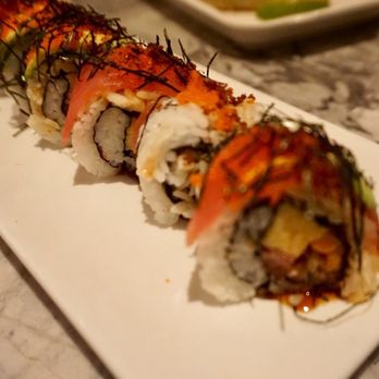 Earls Kitchen + Bar - Dragon rill - New American Near Me - Orlando, Florida